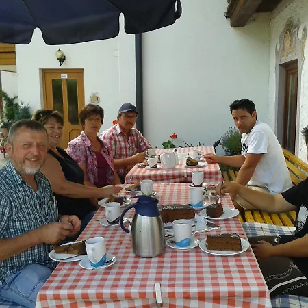 Trixlhof Frühstückspension *