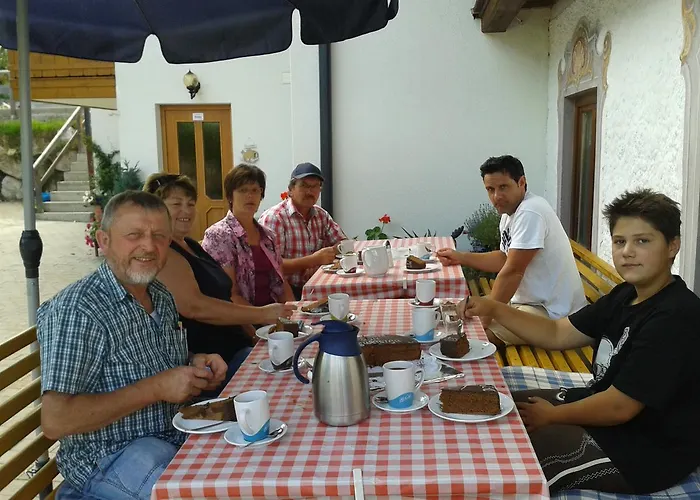 Trixlhof Bed & Breakfast 3*