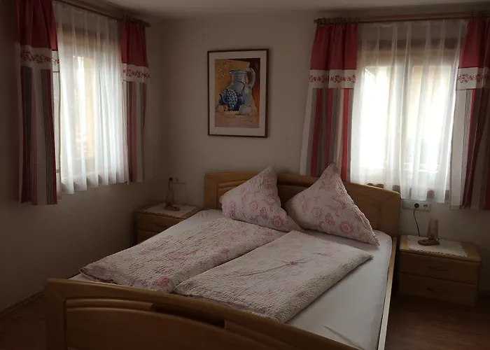 Trixlhof Bed & Breakfast 3*