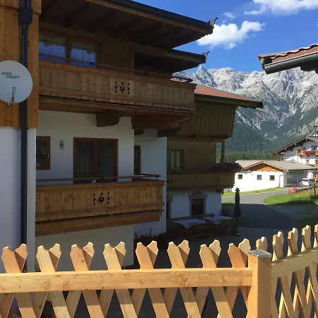 Trixlhof 3*