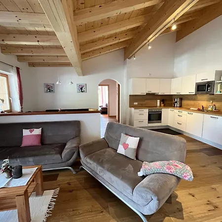 Trixlhof Bed & Breakfast *