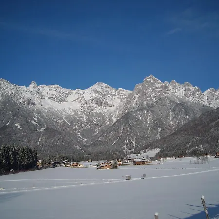 Trixlhof Alojamento de Acomodação e Pequeno-almoço Sankt Ulrich am Pillersee