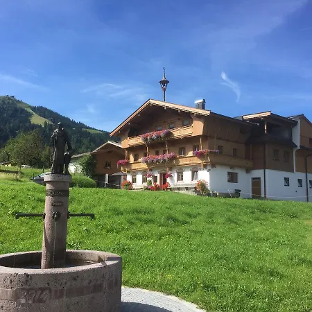 Trixlhof Bed & Breakfast *